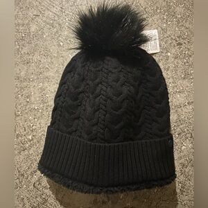 NWT Lululemon Pom-Pom Beanie